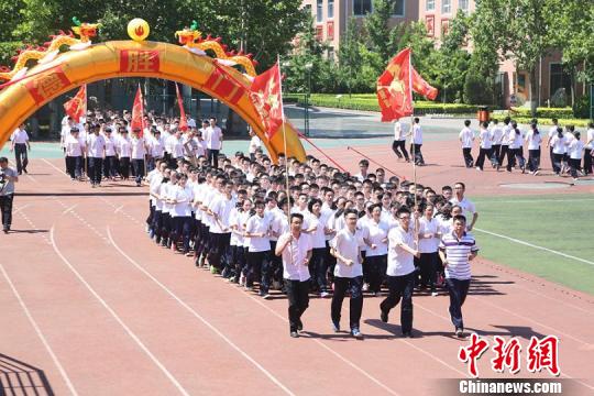 河北衡水二中举行2017高考出征壮行仪式