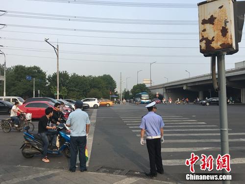 北京启动路口“最严执法” 出狠招整治交通乱象
