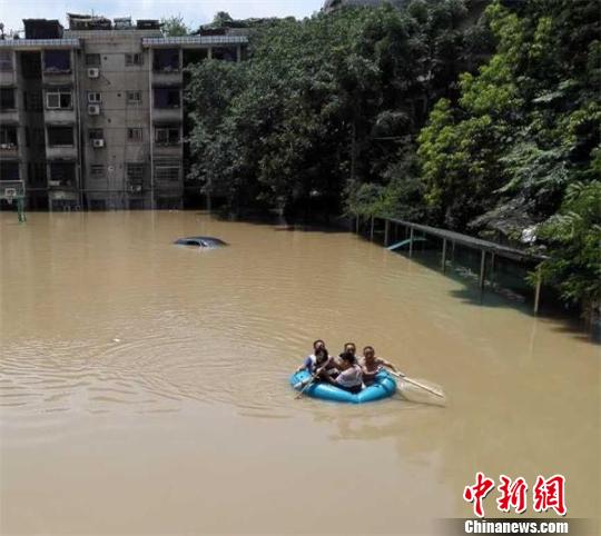 湖南新邵一平民洪水中转移150余名被困群众_