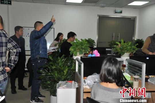 重庆警方破获一特大电信网络诈骗案 重庆警方破获一特大电信网络诈骗案涉案金额两千余万