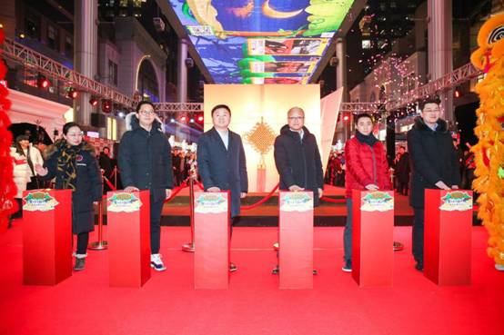 洋品牌扎堆春节年货大街 中华老字号欲组团“出海”