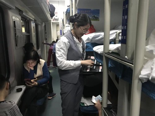 00后“新兵”首次春運交出合格答卷