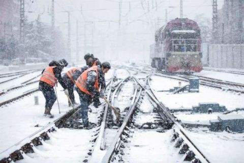 冰天雪地，與您一路同行