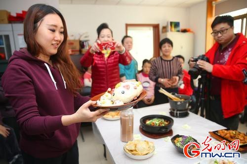 北京：“巧媳妇”赛“私房菜”迎“三八”国际妇女节