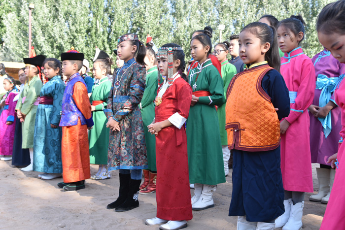 八省区少儿蒙古长调那达慕实景演绎牧民真实生活