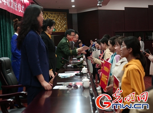 新疆“武警春蕾计划”18年累计捐款1700余万元