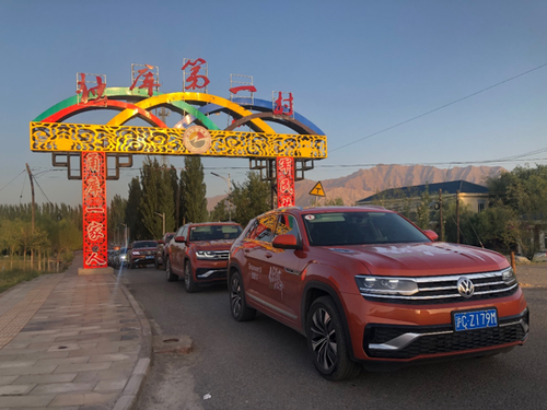 新疆的独库公路第一村，了解一下