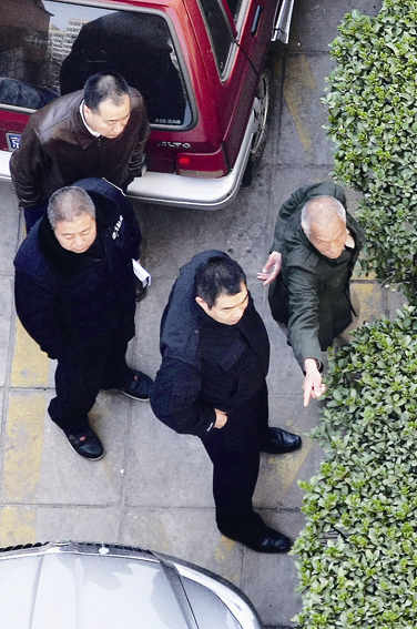 书法家欧阳中石家被盗 成捆现金散落校园内【图】