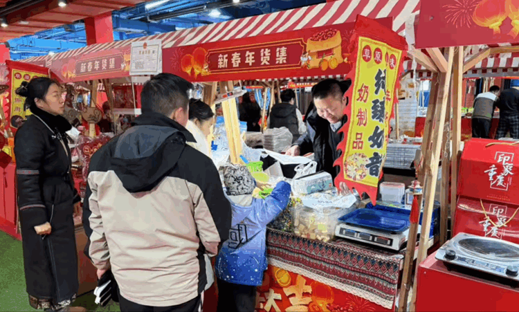 运河边的市集连开47天 为北京通州居民凑齐年货好物