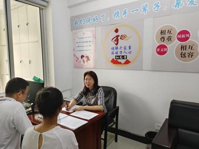 辽宁：巾帼聚力，送暖心服务进社区