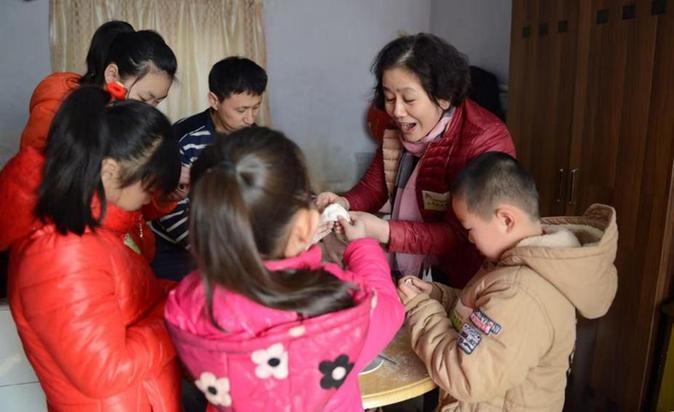 辽宁：巾帼聚力，送暖心服务进社区