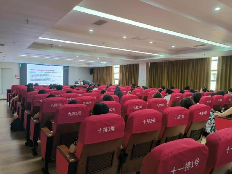 四川：暖心“她力量” 服务惠千家