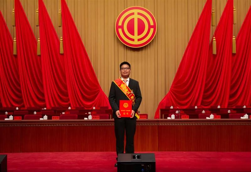 他用4亿条预警托举了50万人的生命——记贵州省应急管理厅“2026年贵州省五一劳动奖章获得者”陈斌
