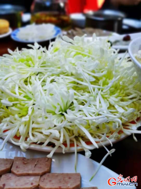 “美丽乡村”直播走进北京市平谷区大兴庄镇西柏店村赏菊海、品菊香