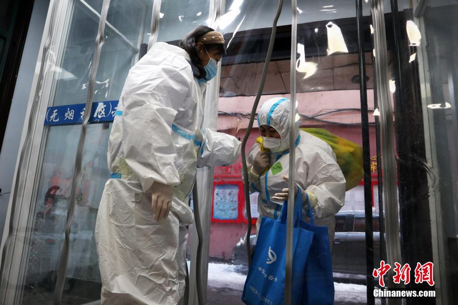 吉林通化：社区“战疫”24小时在线 守护居民
