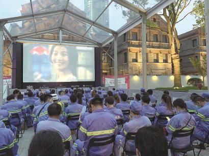 这场为环卫工人精心准备的露天放映刷屏了