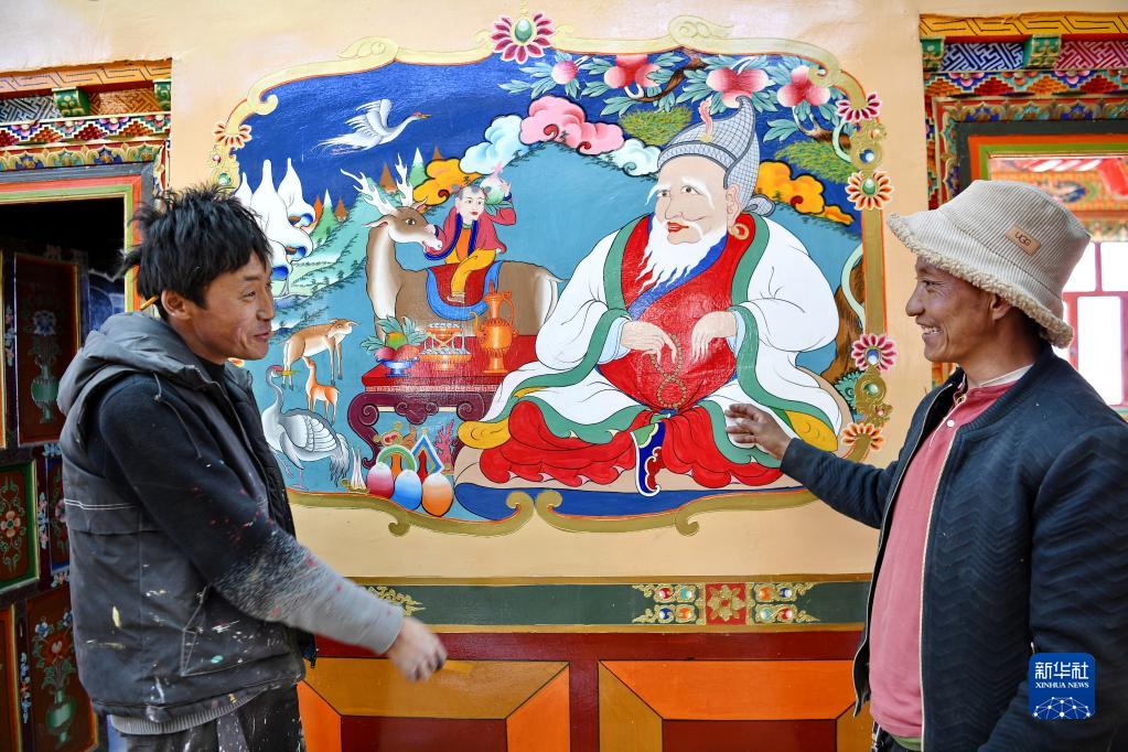 西藏日喀则：喜迁新居
