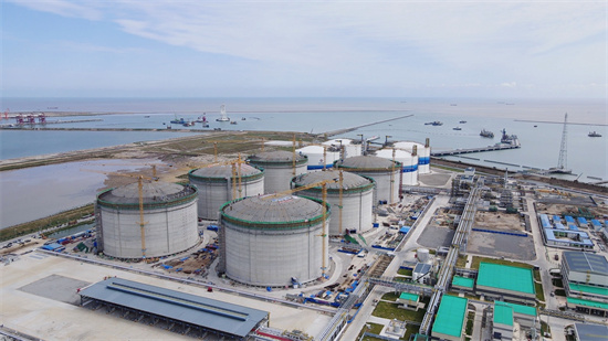 中海油盐城绿能港一期扩建工程储罐主体结构基本完成