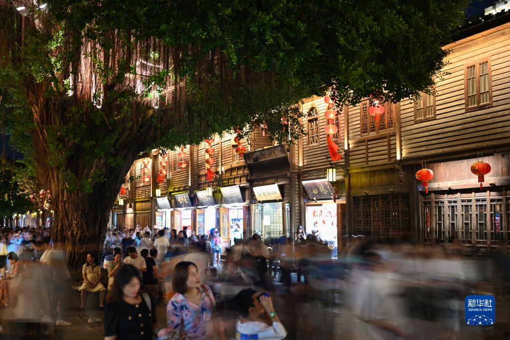 假日夜经济