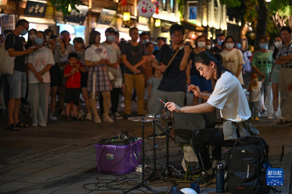 假日夜经济