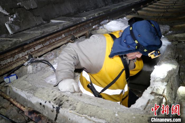 中国最北铁路隧道穿上新型纳米“保暖衣”