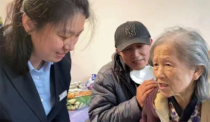 窗口前移 主动服务——海淀区不动产登记中心为群众解决急难愁盼