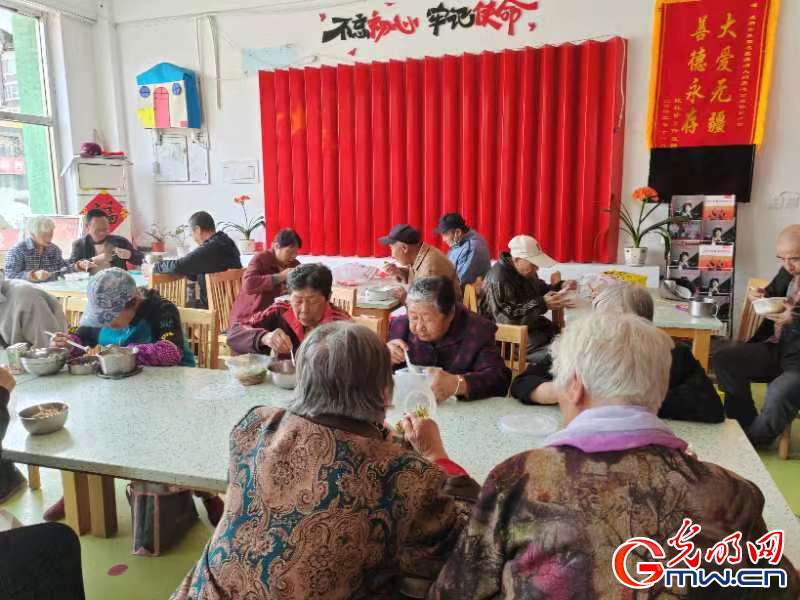 中国好人榜丨卢静：成立“爱心食堂”关爱孤寡老人