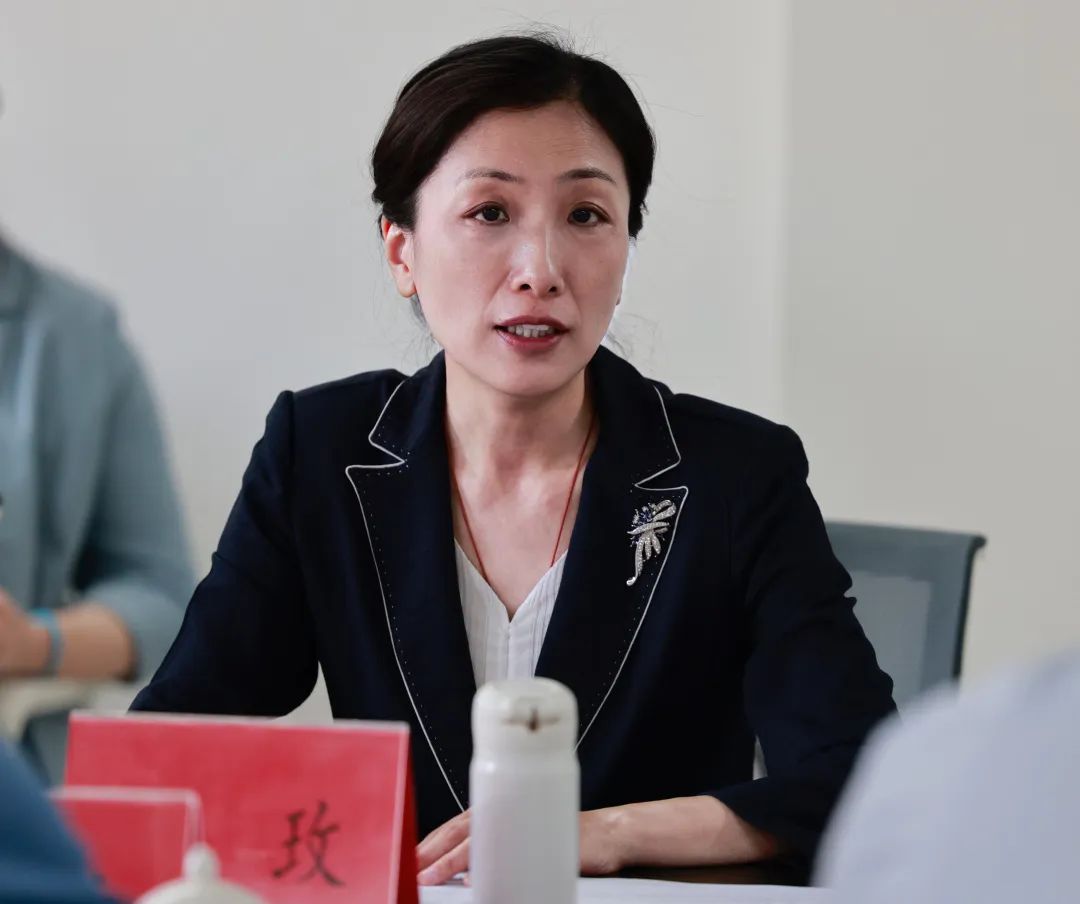 北京市西城区“双提升”工程：争当服务先锋，努力从专业接线员蝶变提升为红墙服务员