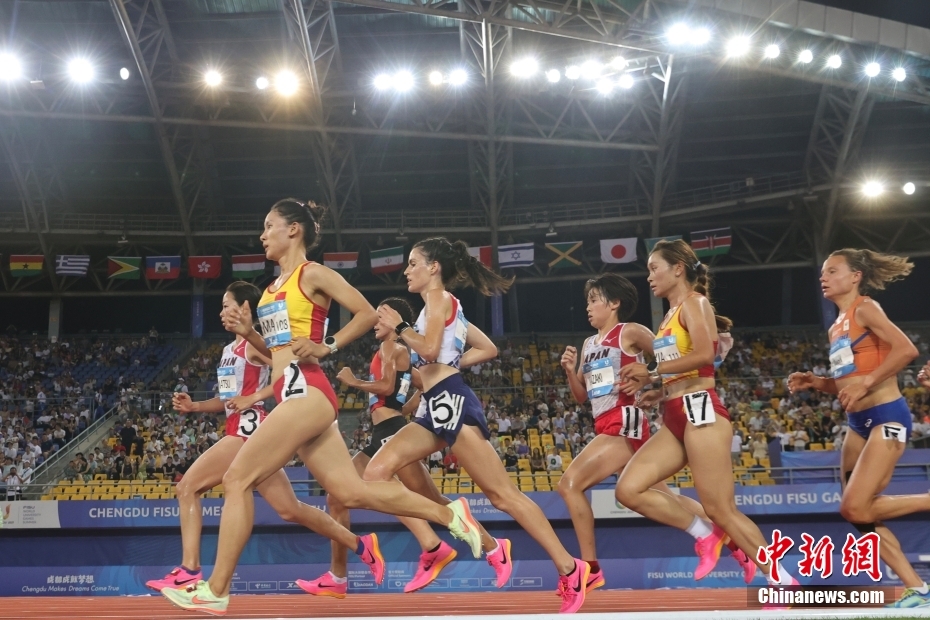 （成都大运会）女子10000米决赛：中国队选手夏雨雨夺冠