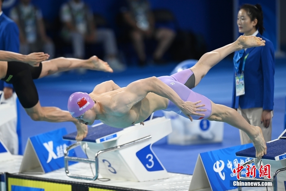 （成都大运会）覃海洋获成都大运会游泳男子100米蛙泳金牌