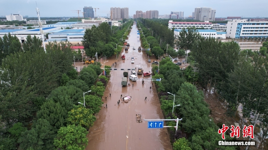 河北涿州：积水区域水位下降 清淤排涝有序展开