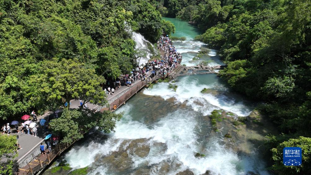 贵州荔波：旅游新业态赶上高铁新时代