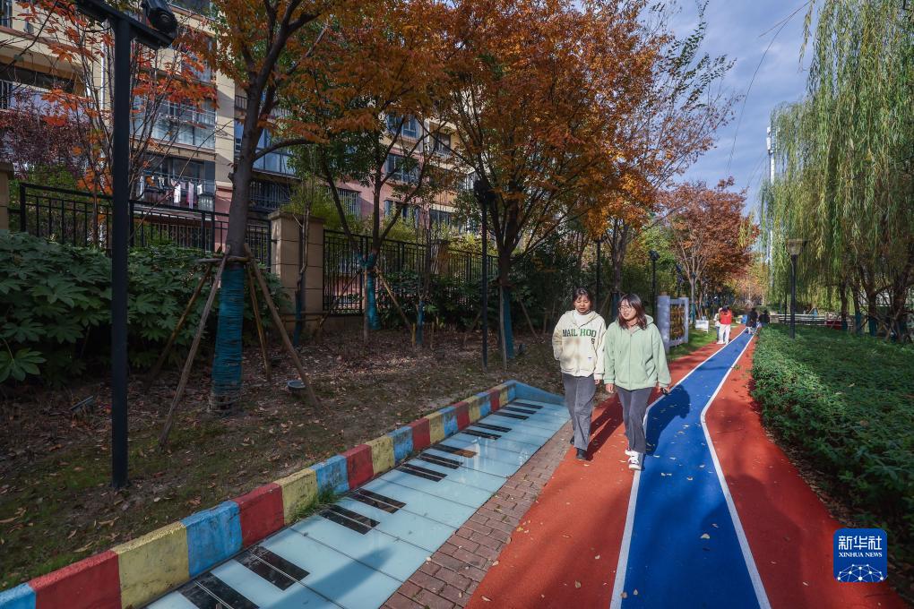 浙江湖州：城市步道铺就居民幸福生活