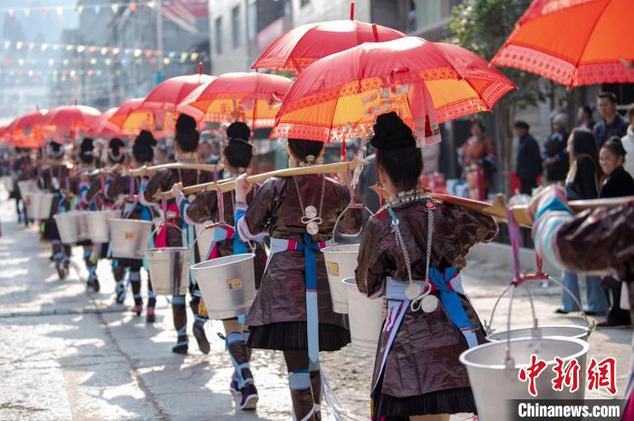贵州侗族同胞欢度“冻鱼节”