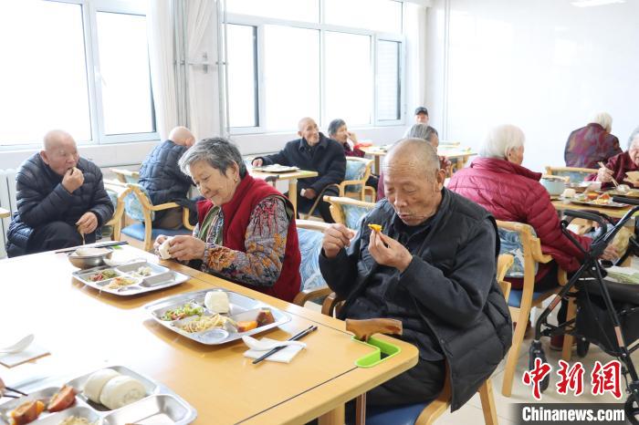 山东“助老食堂”开启老年民众幸福“食”光