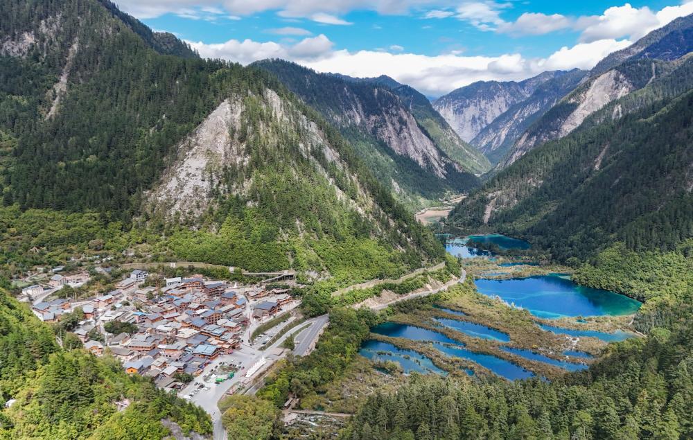 文旅新探｜四川九寨沟：“童话世界”不再遥远