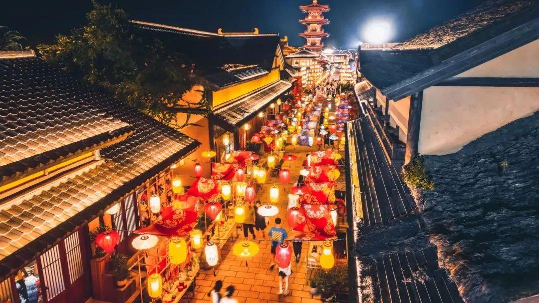 哪个景区这么“出片”啊？还能遇见“欢天喜地七仙女”？