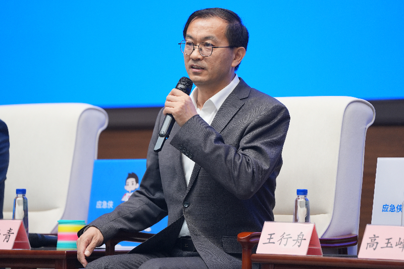 地震预警是怎么做到的？收到预警后又该如何自保？