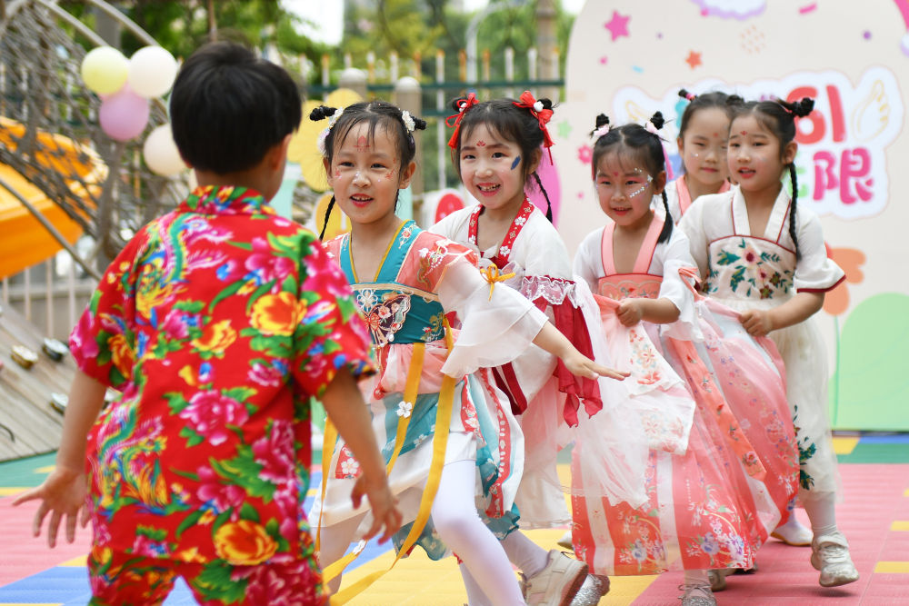 生活观察｜“六一”必读：学会守护孩子“心灵晴空”的五个“魔法”