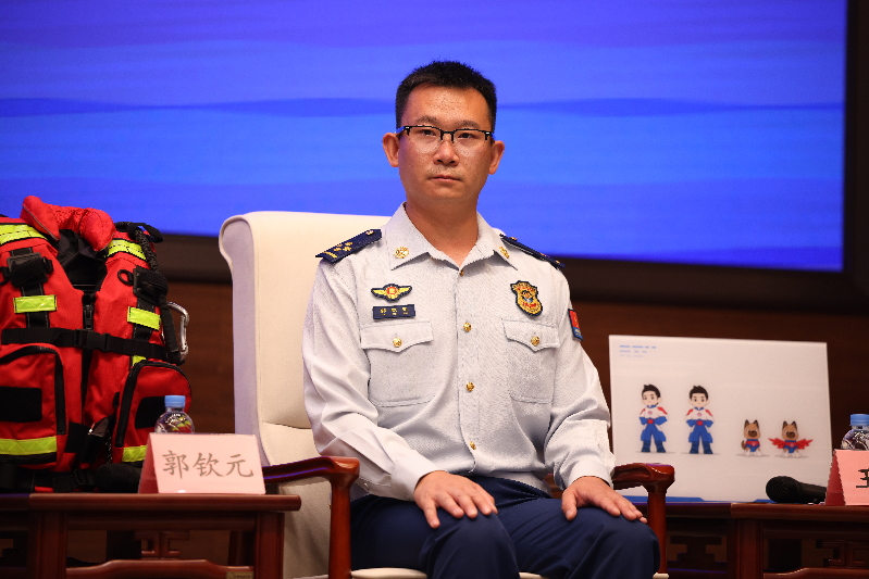 搭乘水上交通工具遇险如何自救？