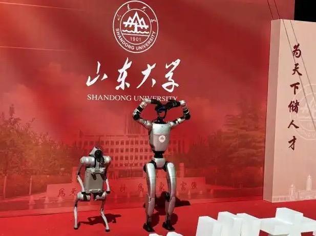 学校迎新炫出高科技 如何为青少年种下一颗科学的种子？