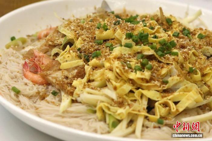 秋风起海鲜肥 “海上花园”浙江洞头老饕抢“鲜”忙