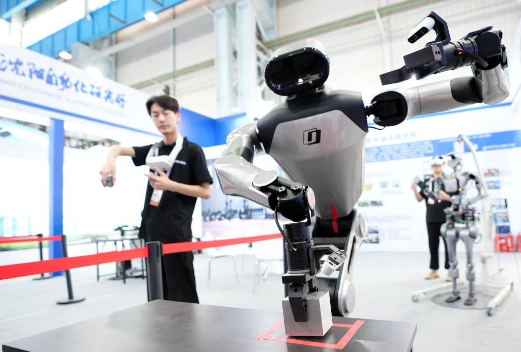 新华鲜报·规划建议新看点丨具身智能，未来科技将走进寻常生活