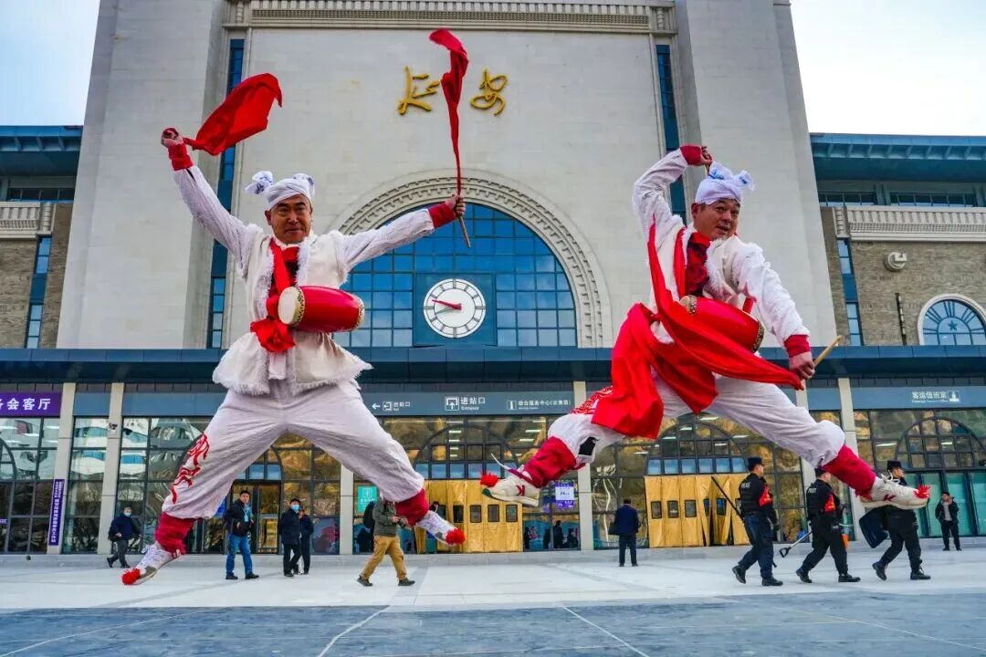 走!坐高铁,到延安去!