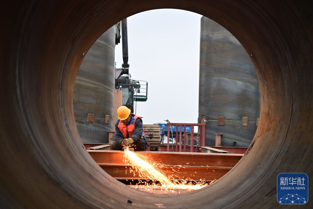 假日里的坚守 假日里的坚守