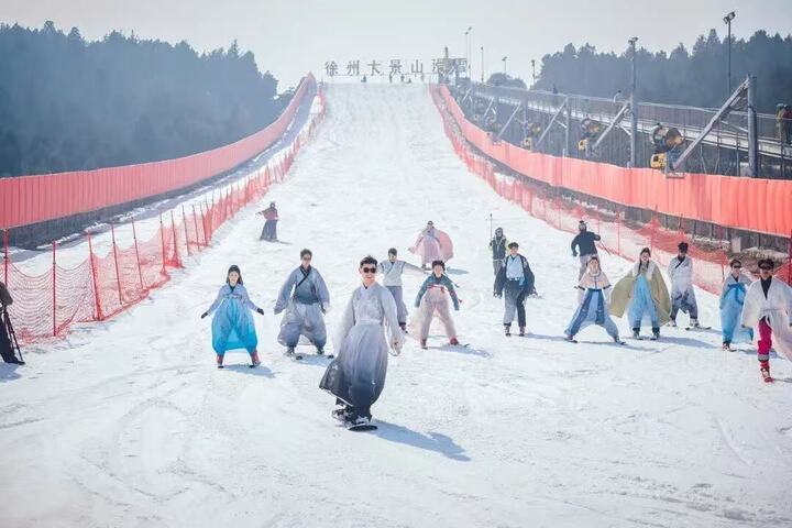 冰雪春天|少雪江南,为何热“雪”沸腾? 冰雪春天|少雪江南,为何热“雪”沸腾?