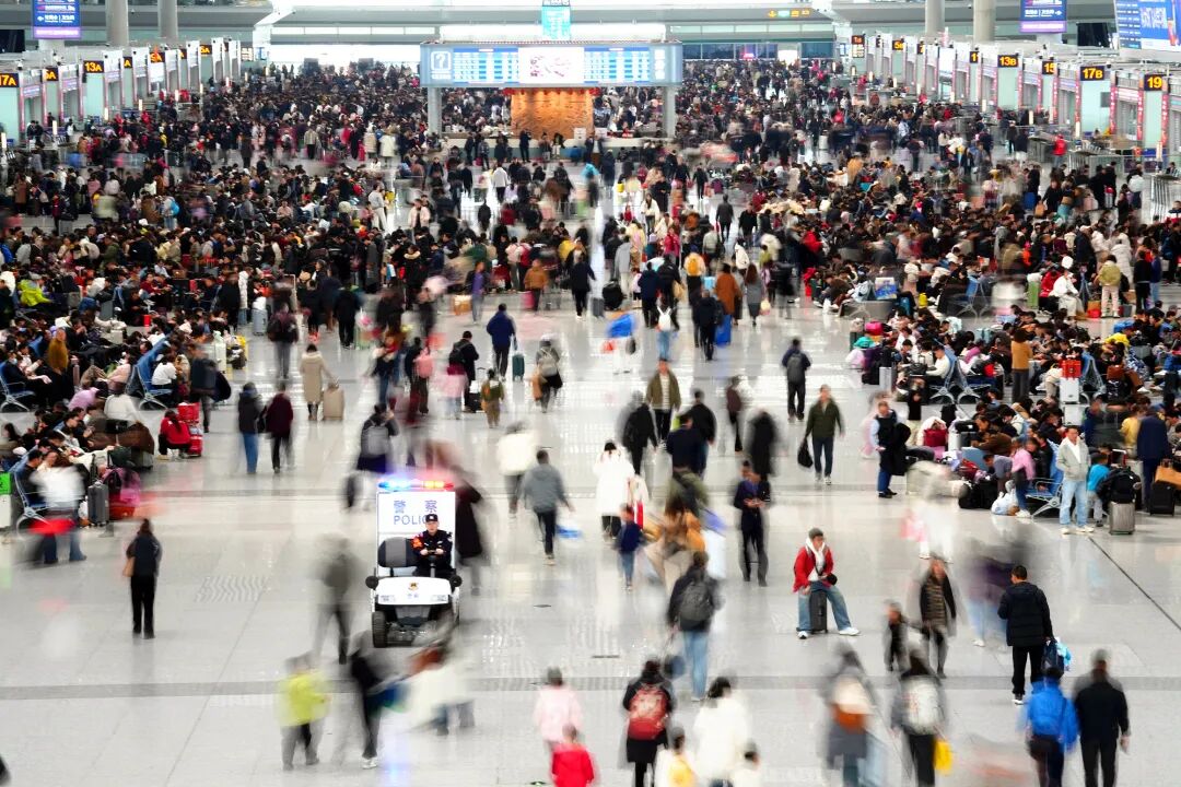 铁路部门全力保障学生旅客平安有序返校