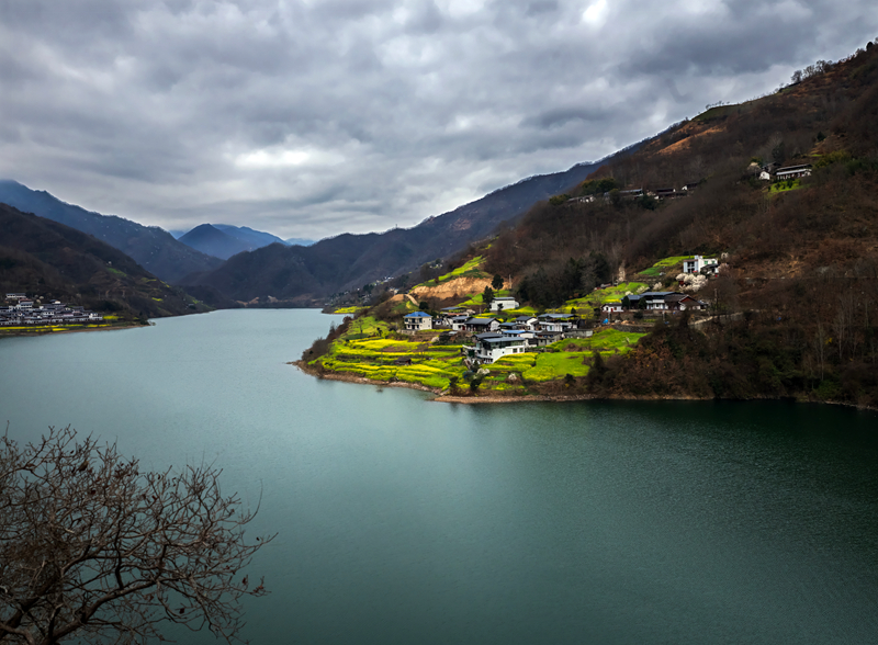 【新春走基层】甘肃文县范坝镇让水河畔春景 【新春走基层】甘肃文县范坝镇让水河畔春景