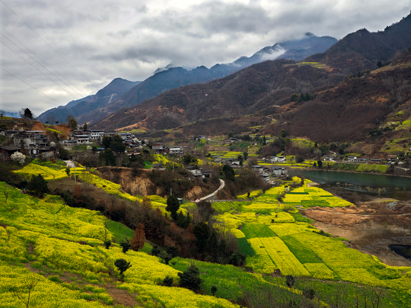 【新春走基层】甘肃文县范坝镇让水河畔春景 【新春走基层】甘肃文县范坝镇让水河畔春景