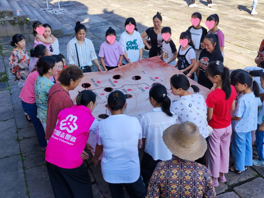 重庆：爱暖童心，护航成长